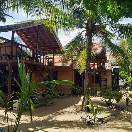 Golden Beach Chalets Arugam Bay Kültér fotó