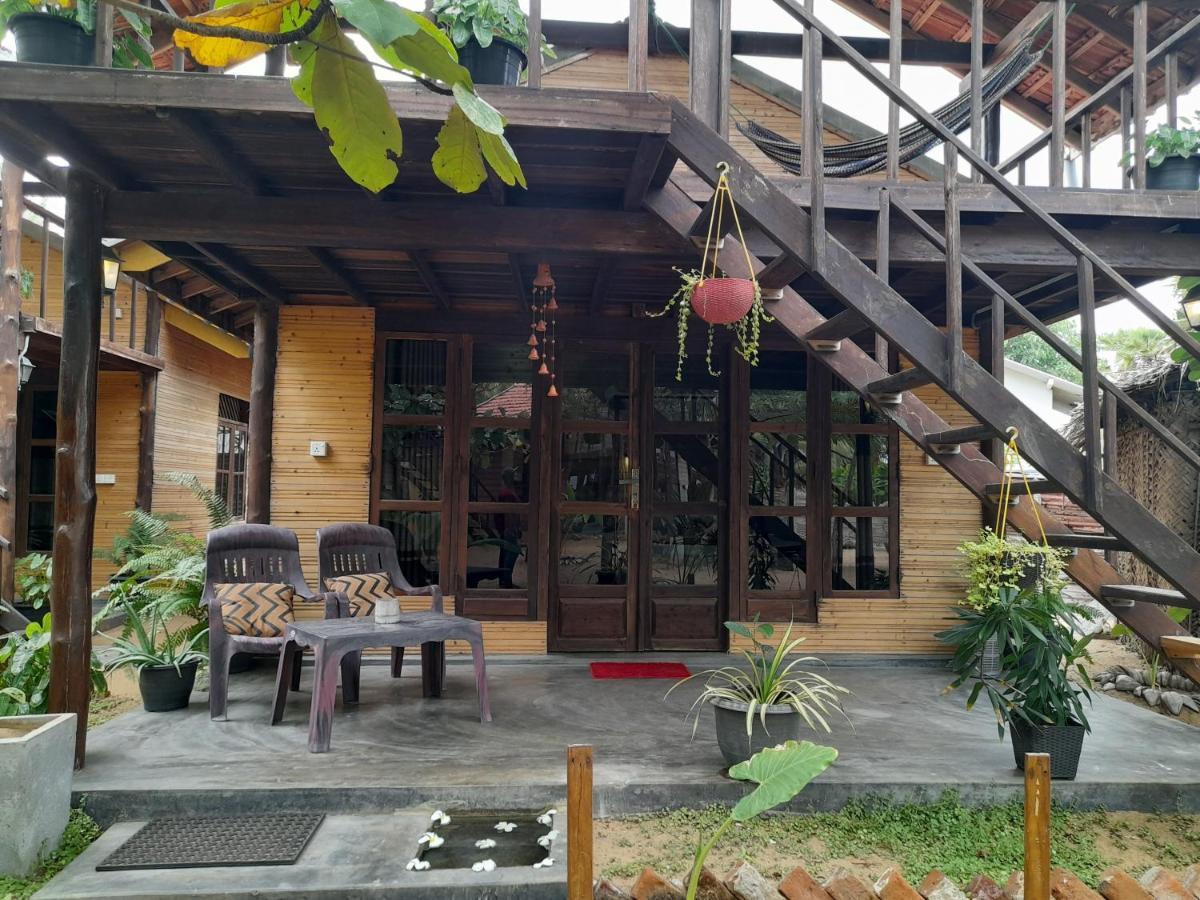 Golden Beach Chalets Arugam Bay Kültér fotó