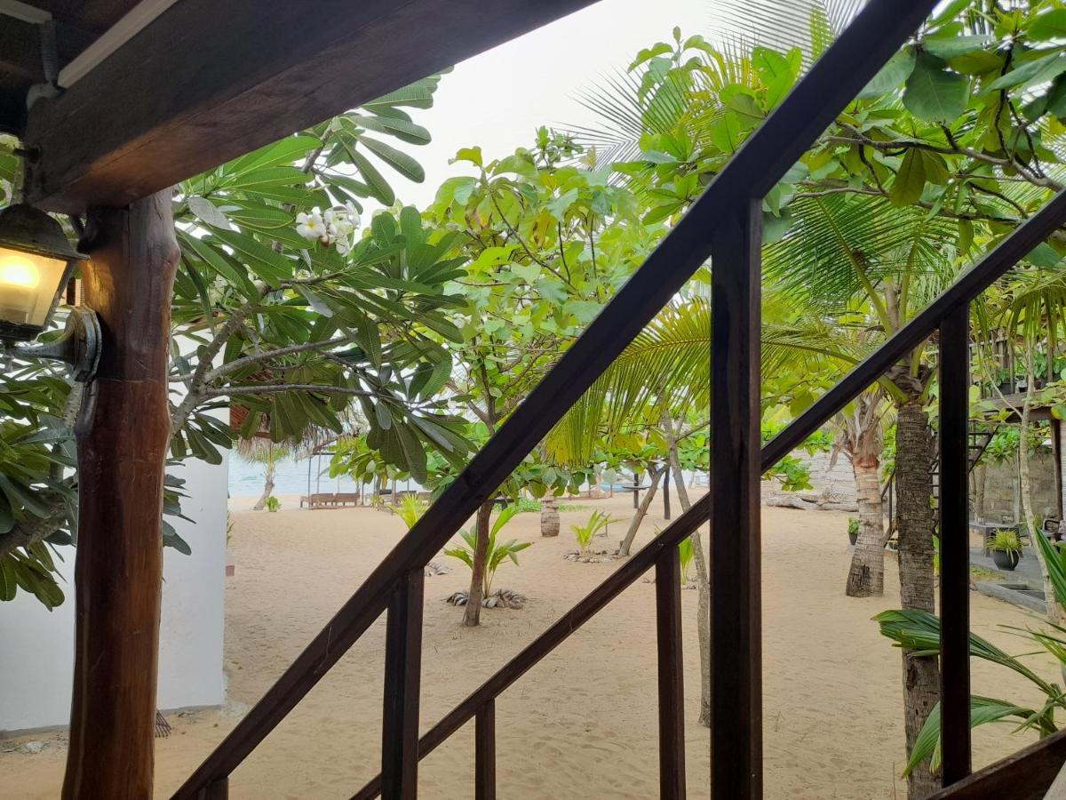 Golden Beach Chalets Arugam Bay Kültér fotó