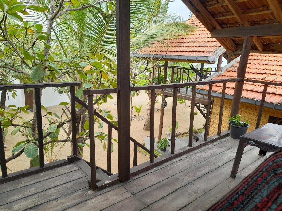 Golden Beach Chalets Arugam Bay Kültér fotó