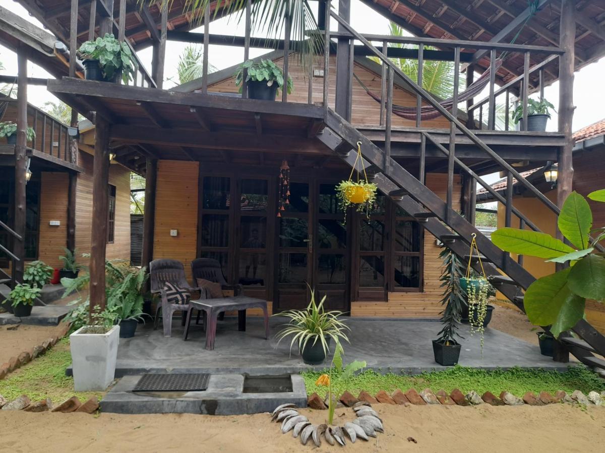 Golden Beach Chalets Arugam Bay Kültér fotó