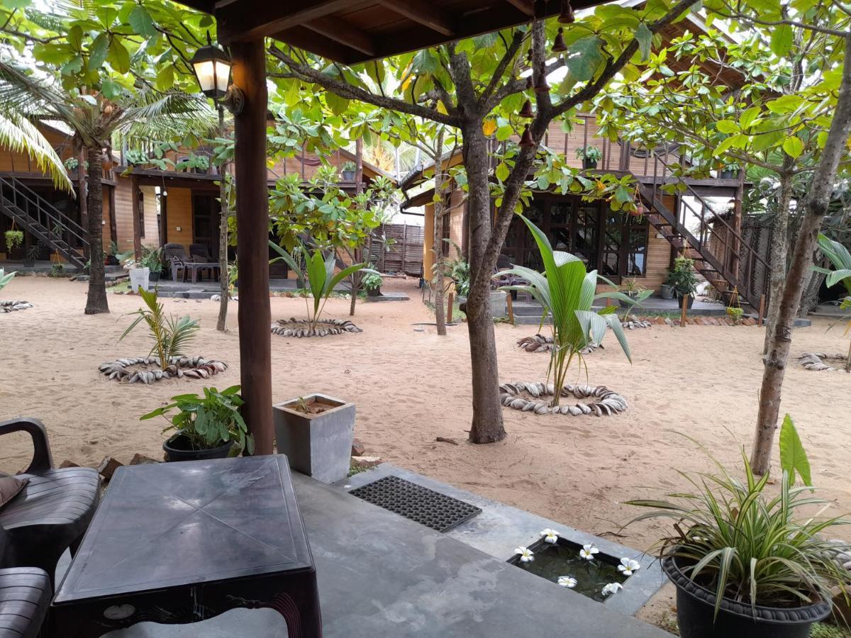 Golden Beach Chalets Arugam Bay Kültér fotó