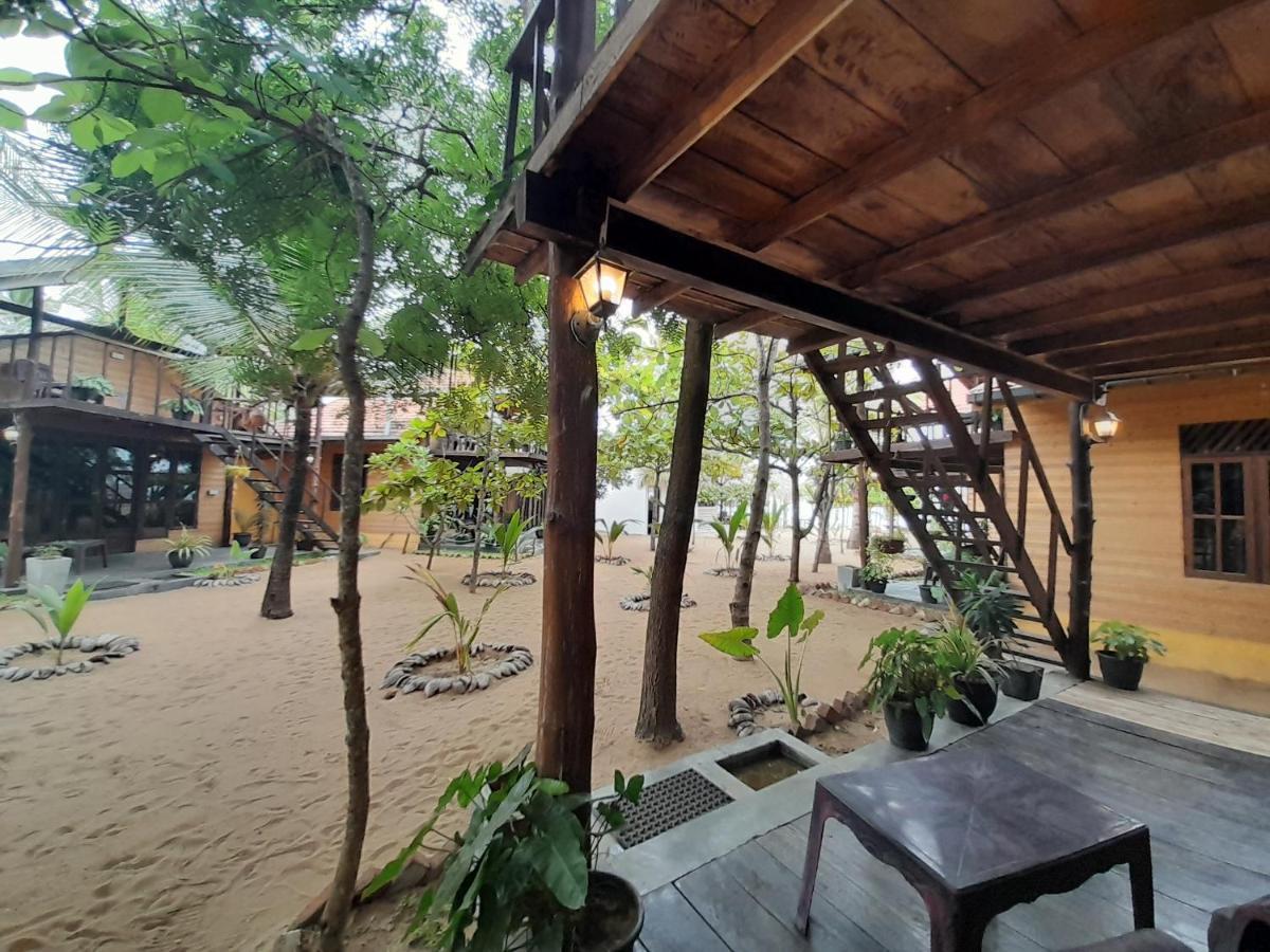 Golden Beach Chalets Arugam Bay Kültér fotó