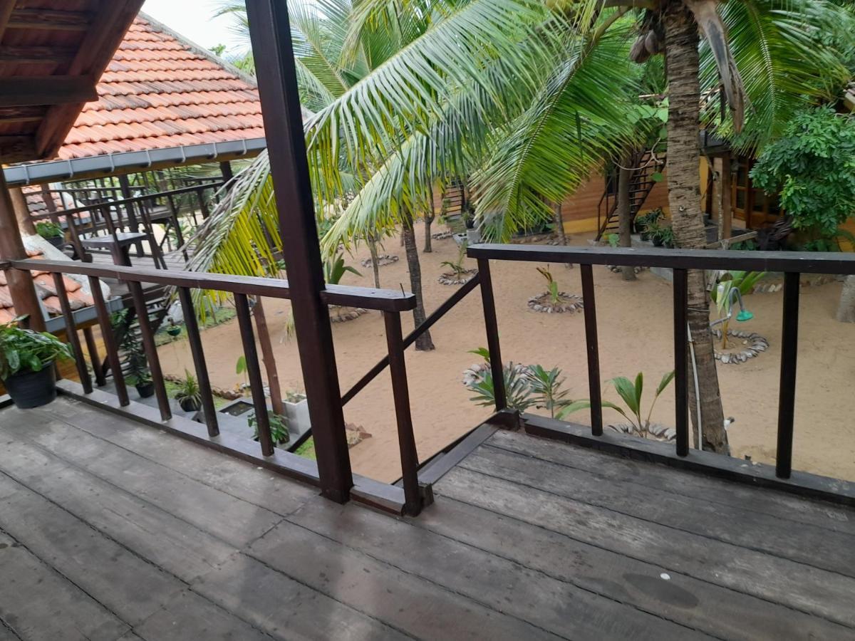 Golden Beach Chalets Arugam Bay Kültér fotó
