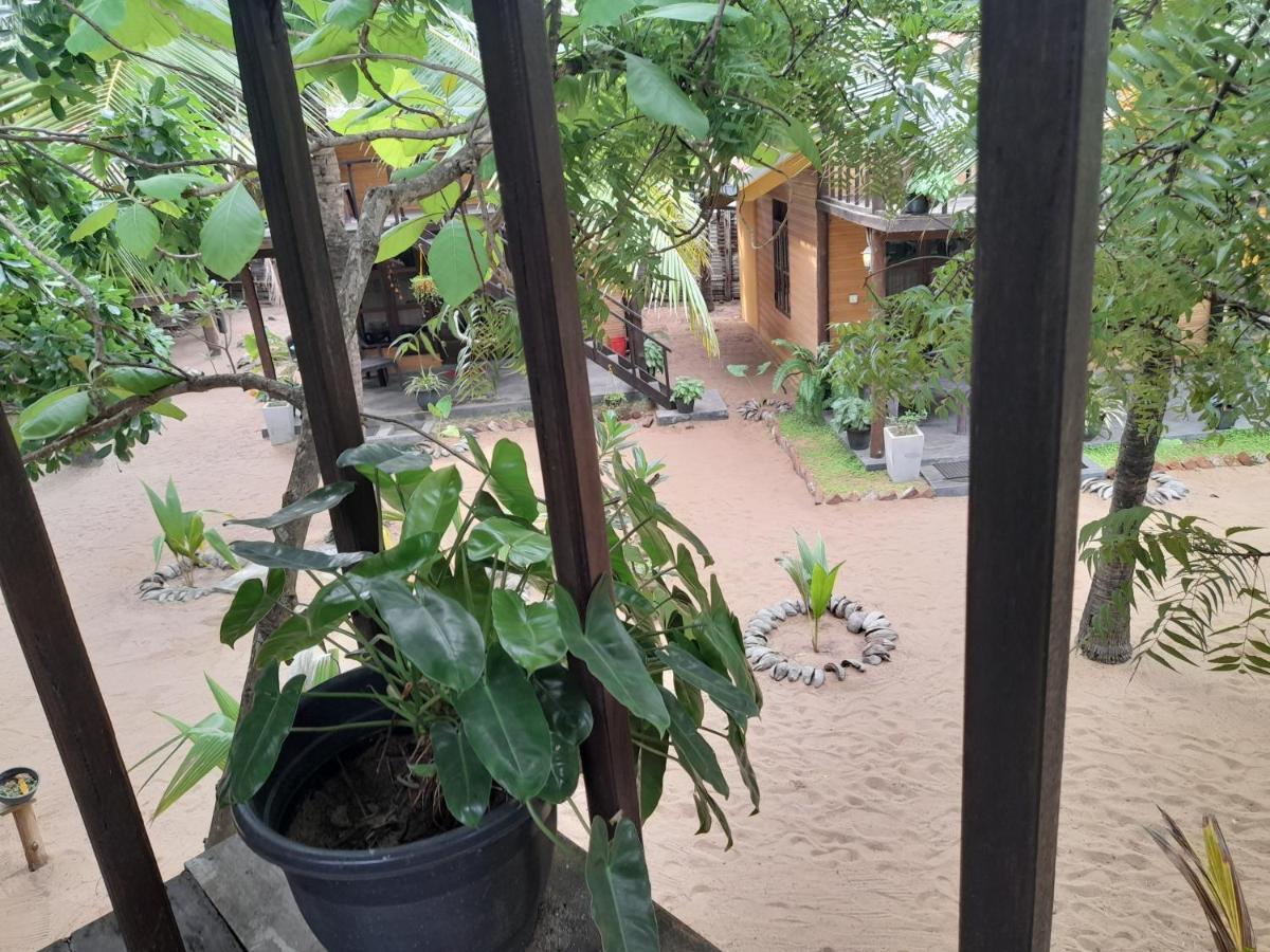 Golden Beach Chalets Arugam Bay Kültér fotó