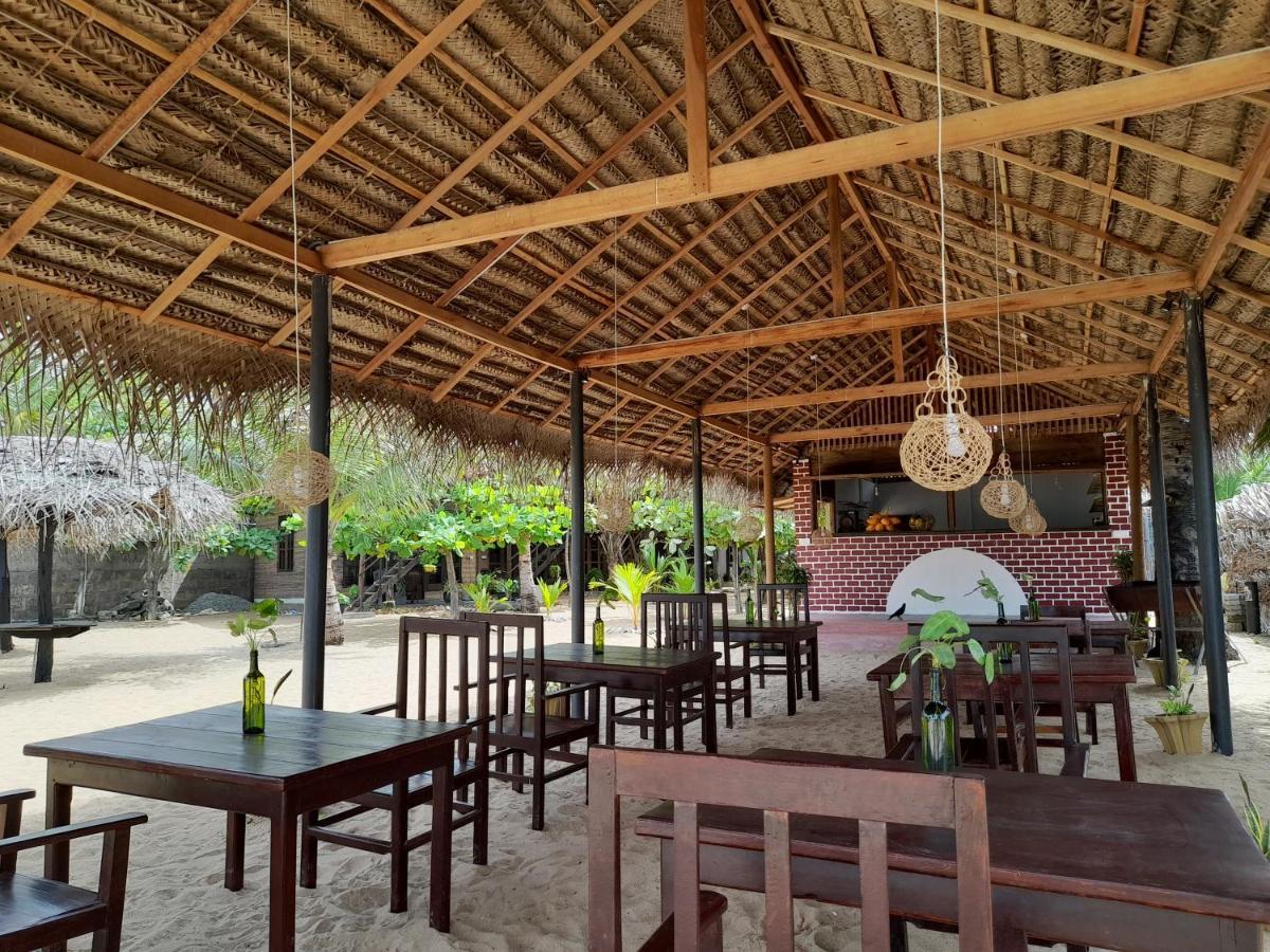 Golden Beach Chalets Arugam Bay Kültér fotó