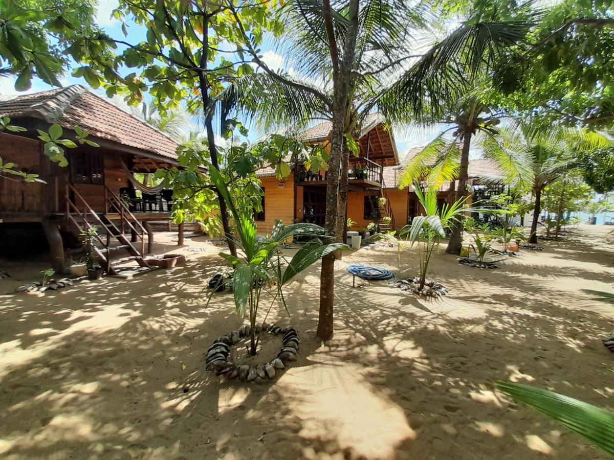 Golden Beach Chalets Arugam Bay Kültér fotó